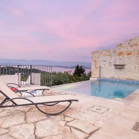 Villa Artist'S House By Rastonivillas - Villa In Paradise, Pool & Top Views! *